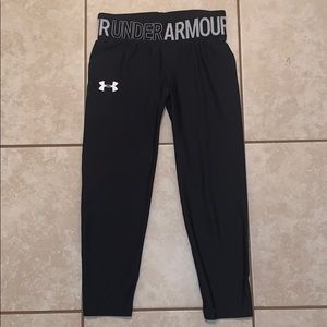 Under Armour Girl’s Cropped Legging Medium